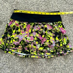 lululemon athletica Pace Rival Mid-Rise Skirt Inflected Highlight Yellow Multi 2